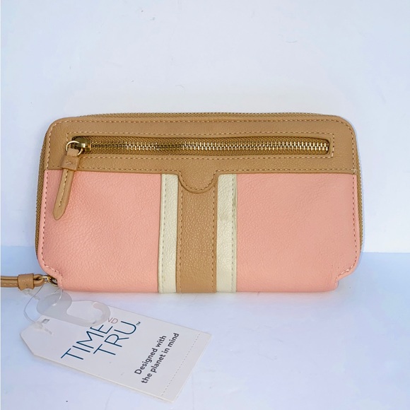 Time and Tru Women's Pink & Brown Wallet. NWT - Picture 1 of 6